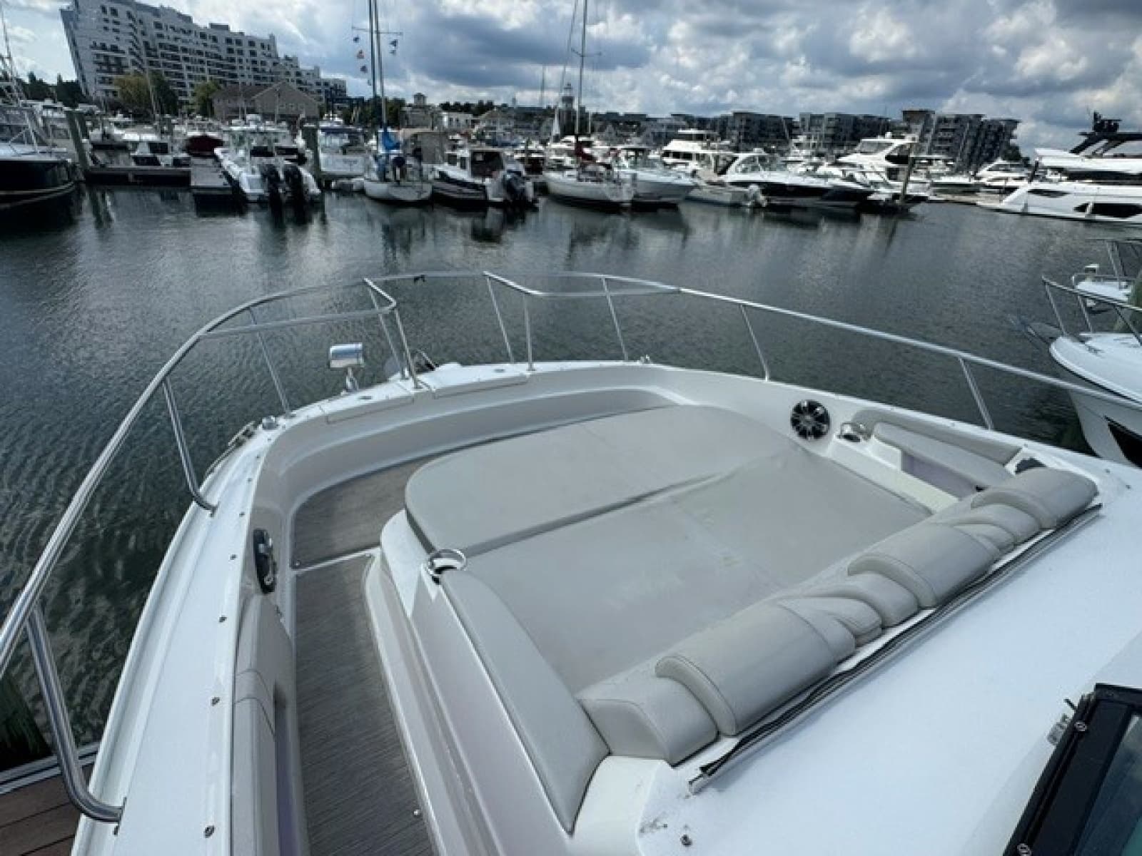 2020 Sea Ray 320 Sundancer
