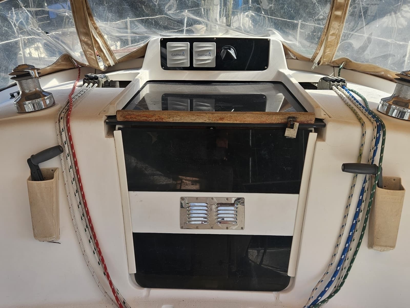 08 Companionway