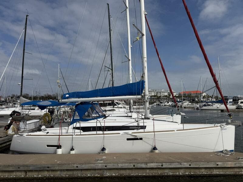 2018 Jeanneau Sun Odyssey 389
