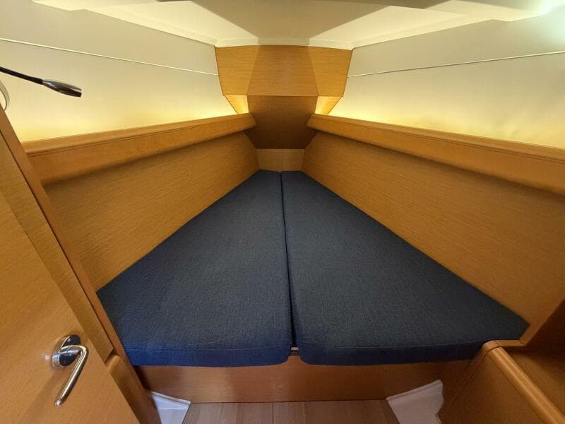 2018 Jeanneau Sun Odyssey 389