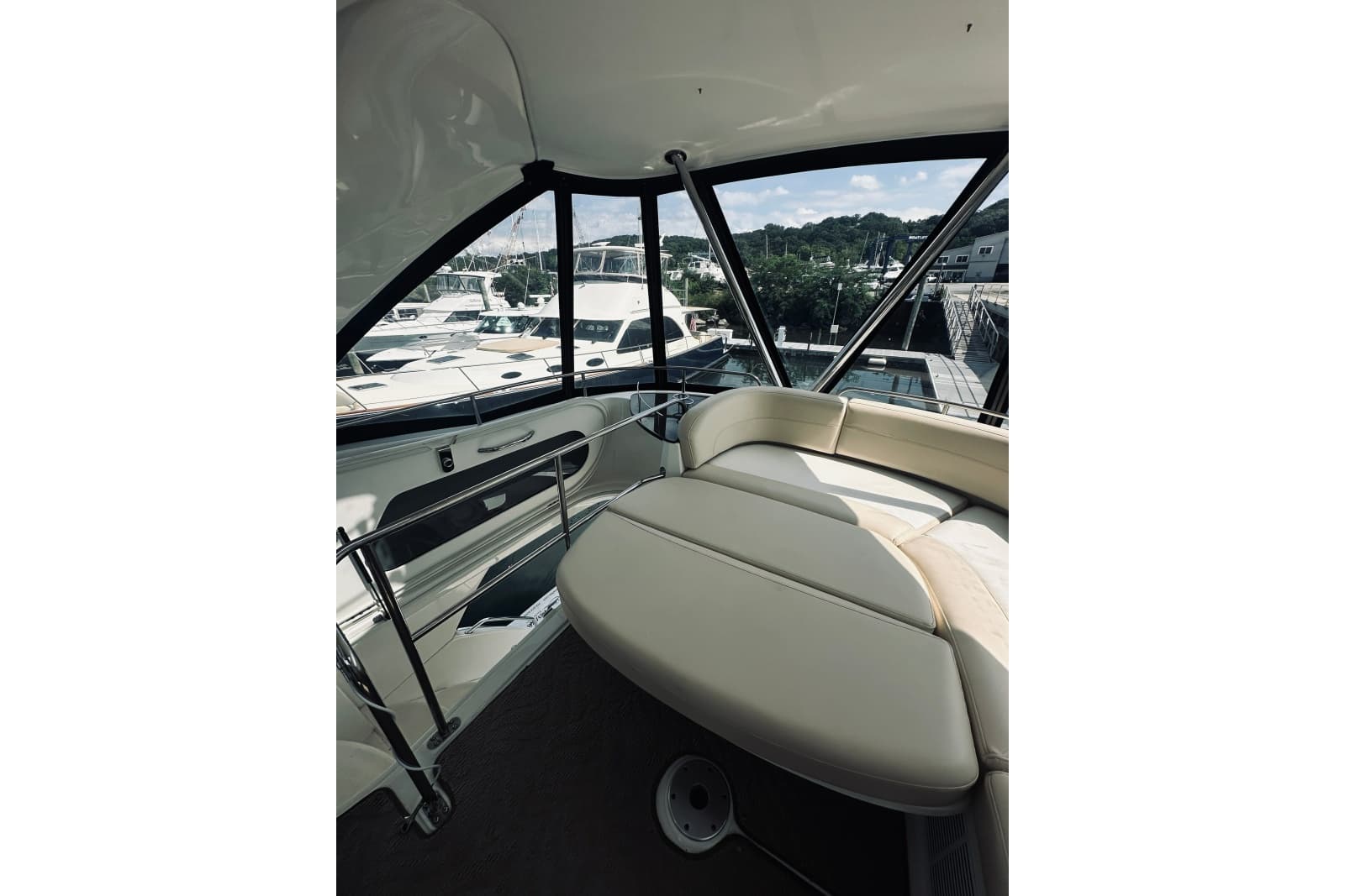 2012 Meridian 441 Sedan