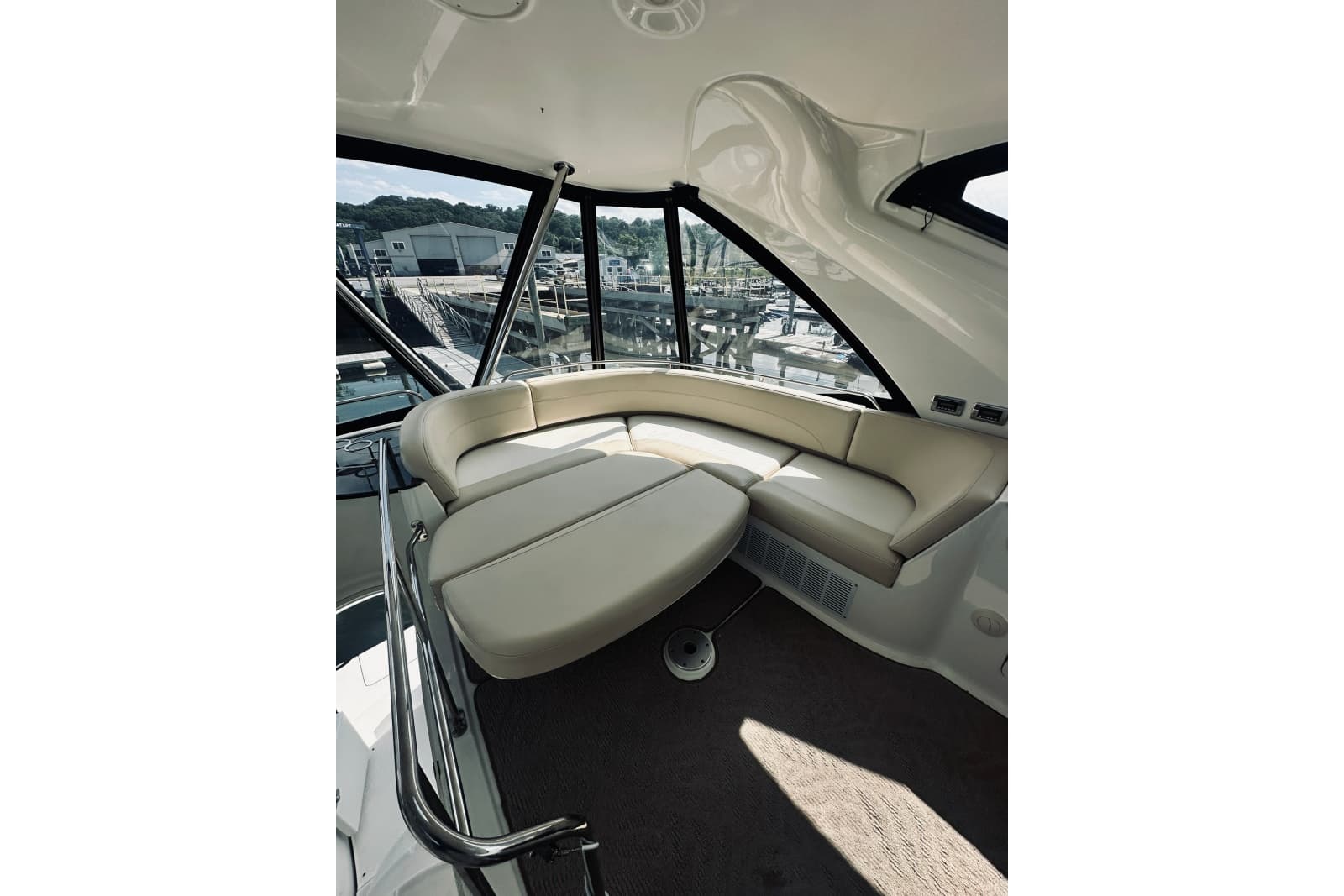2012 Meridian 441 Sedan