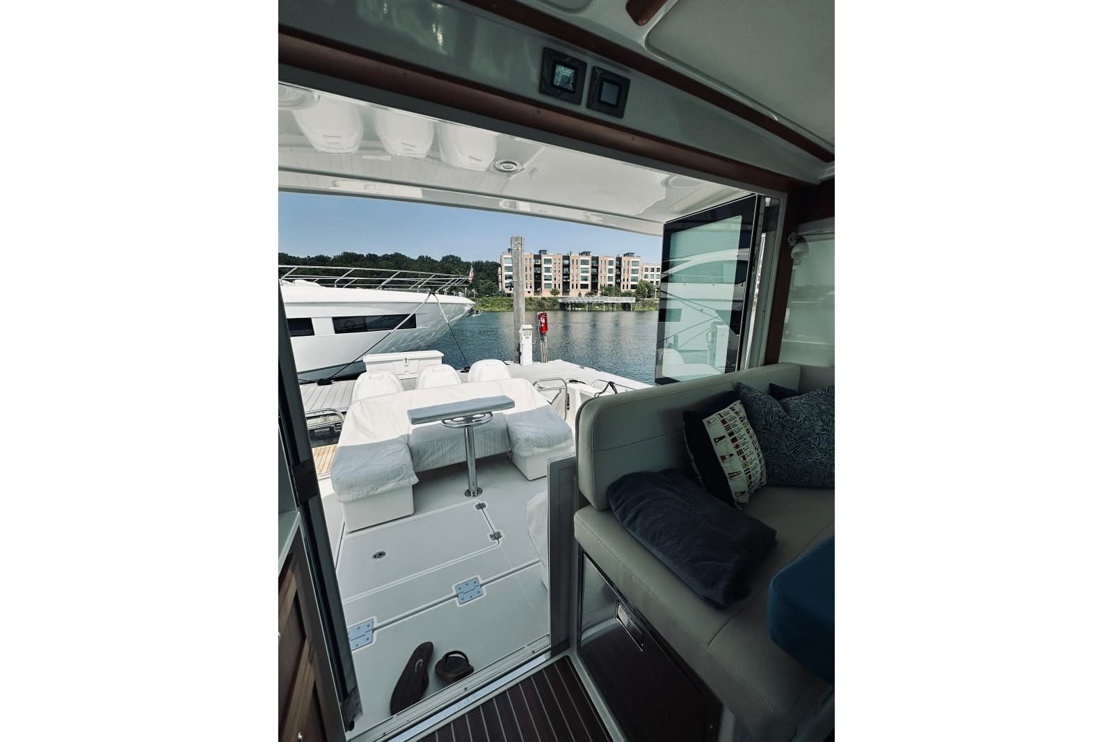 2023 Back Cove 39O