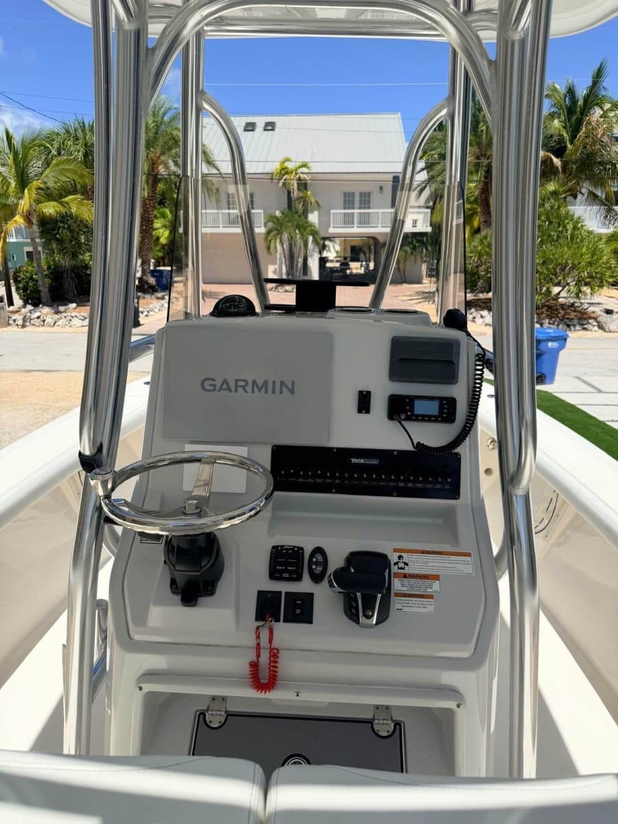 2023 Pathfinder 2400 Open