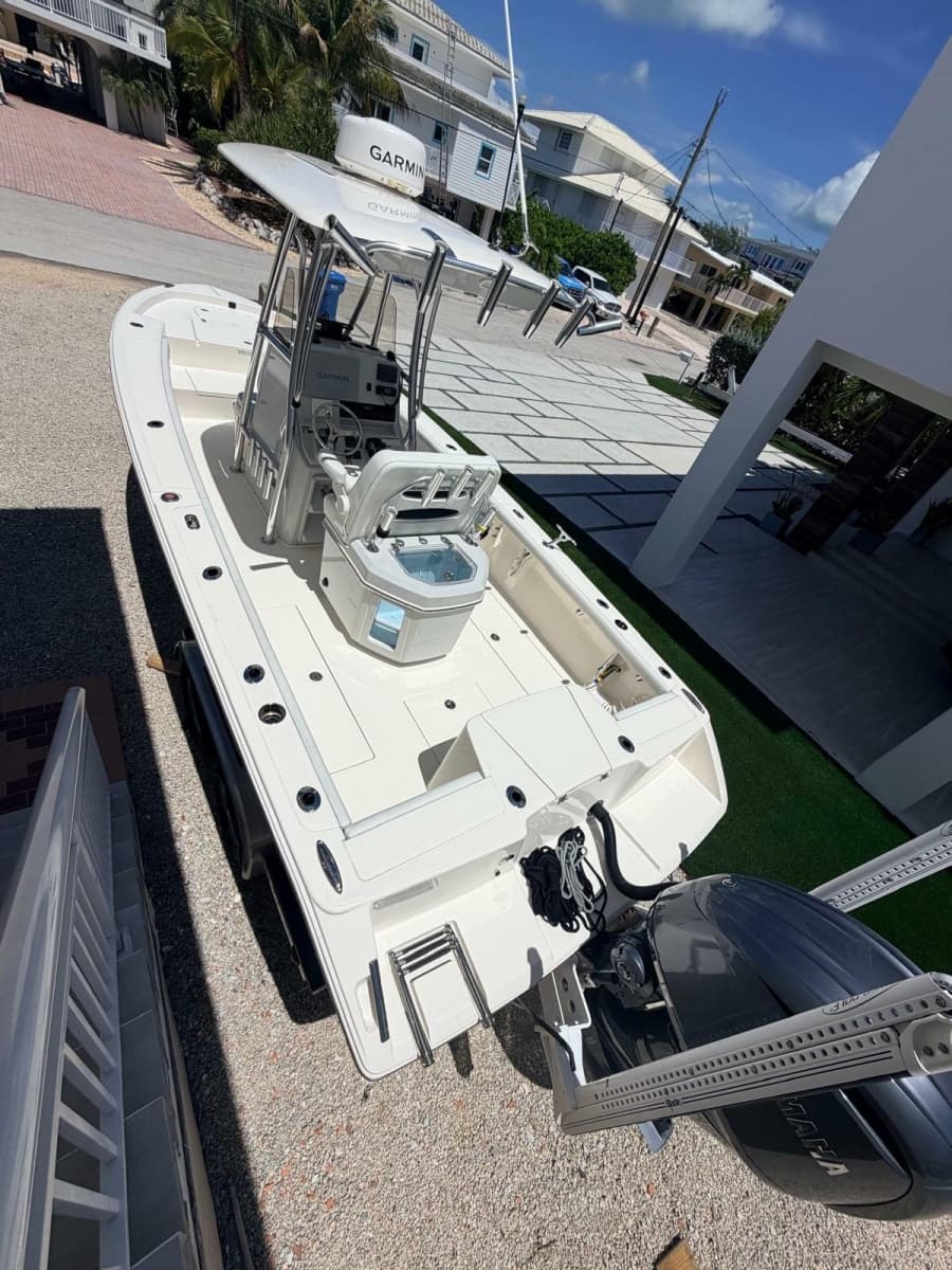 2023 Pathfinder 2400 Open
