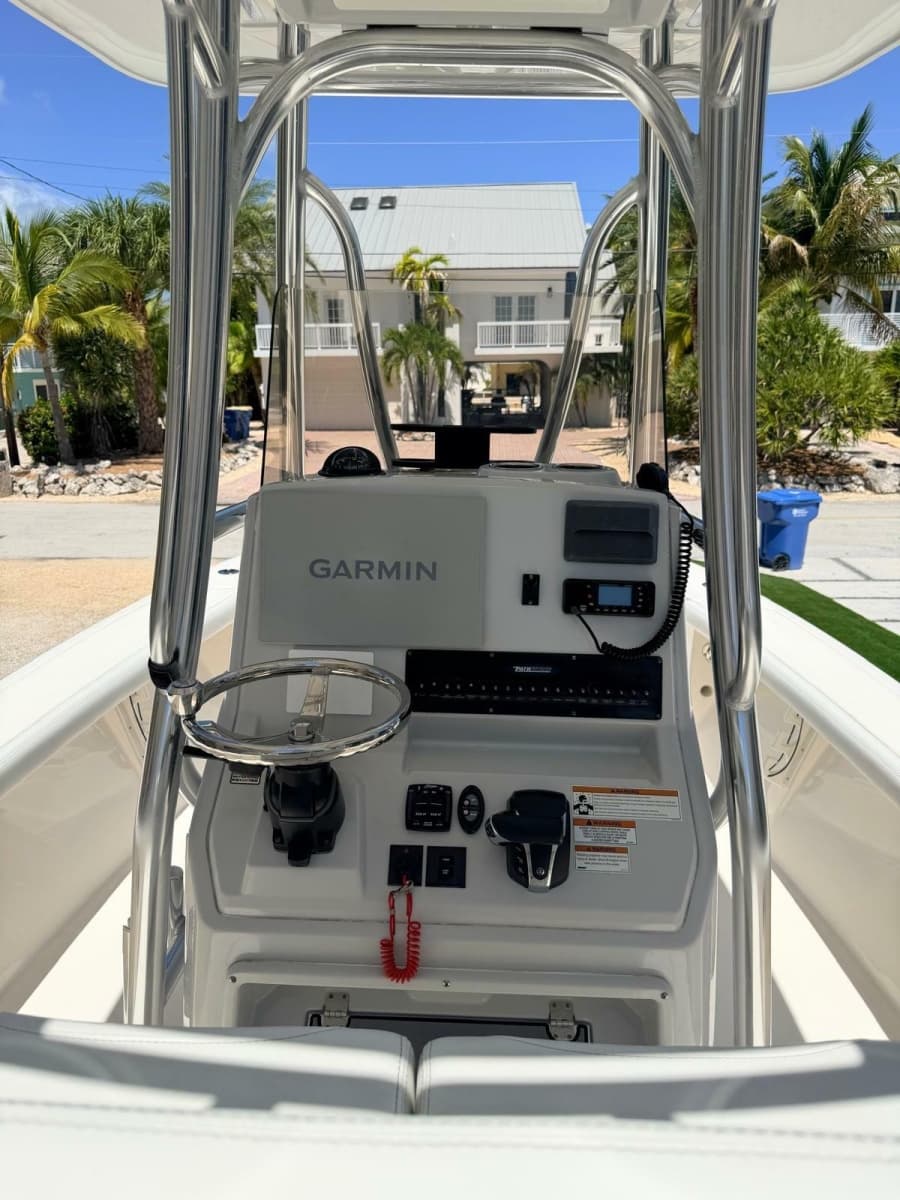 2023 Pathfinder 2400 Open