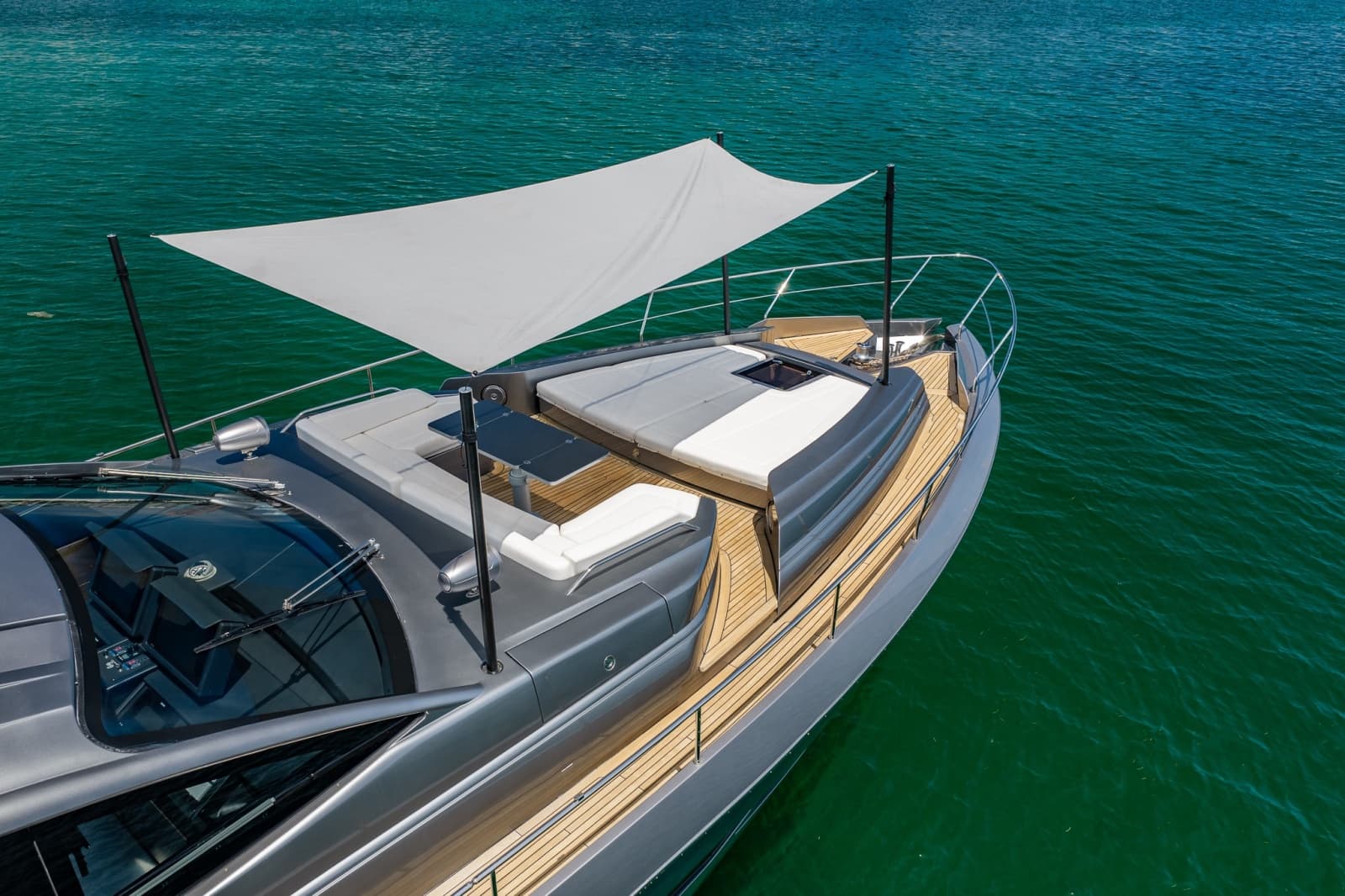 2019 Pershing 8X