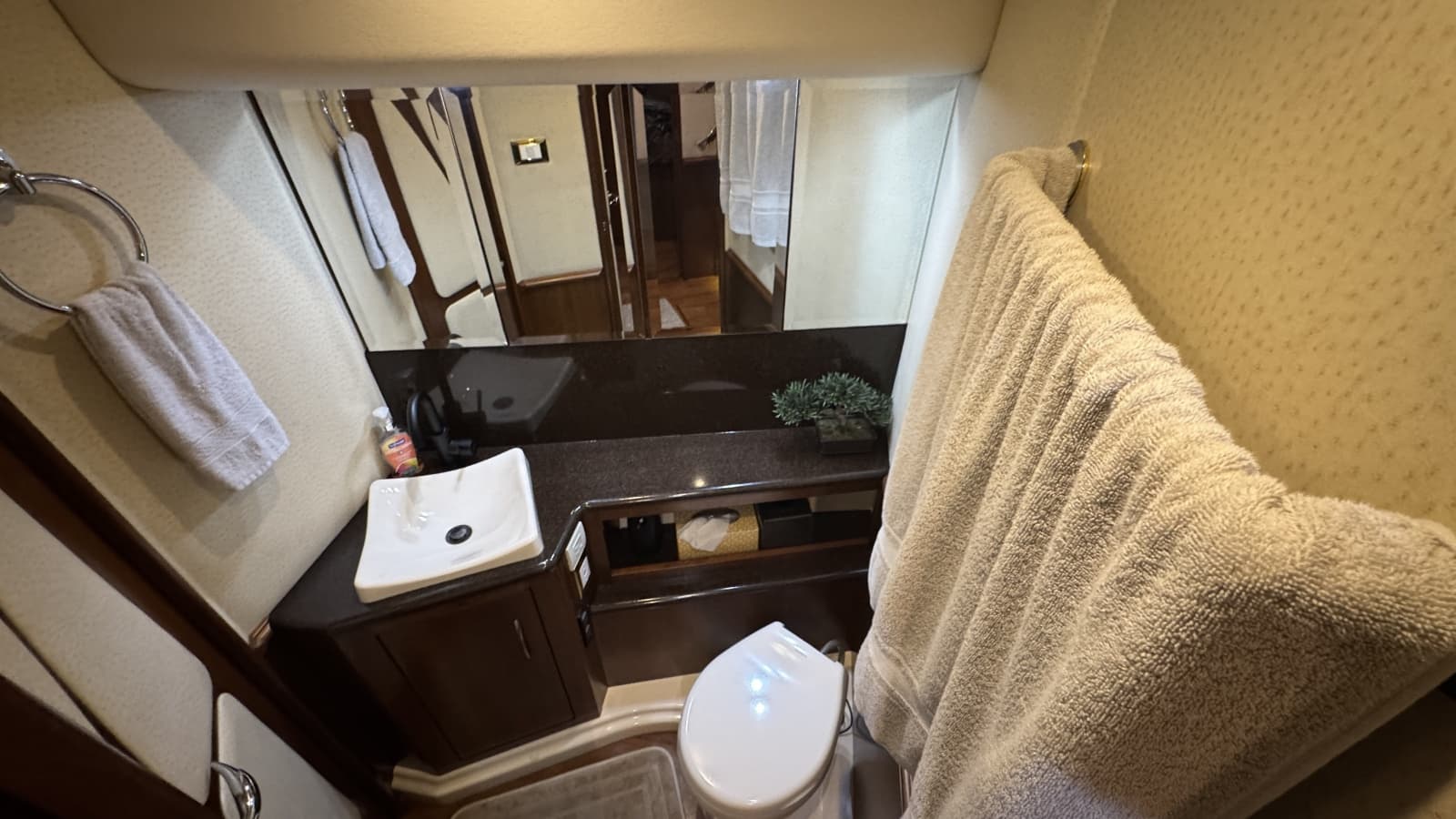 Forward VIP Ensuite