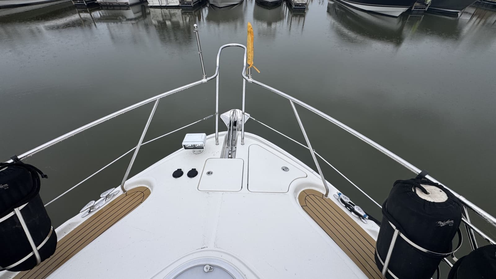 Exterior - Bow