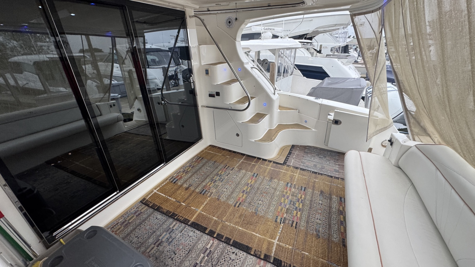 Aft Cockpit