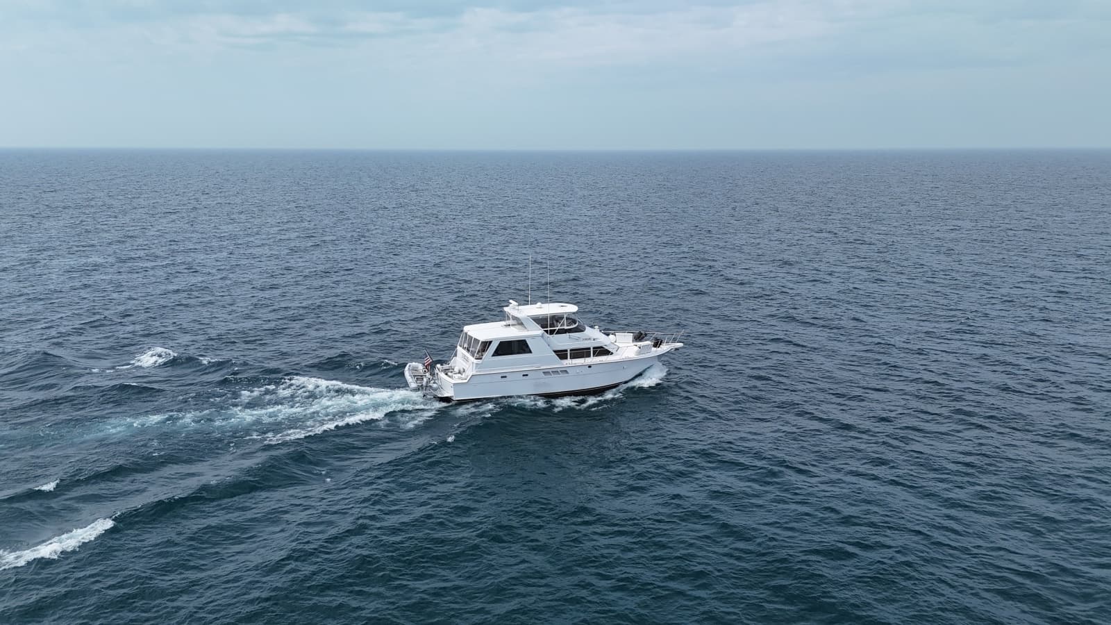 1999 Hatteras 52 Cockpit Motor Yacht