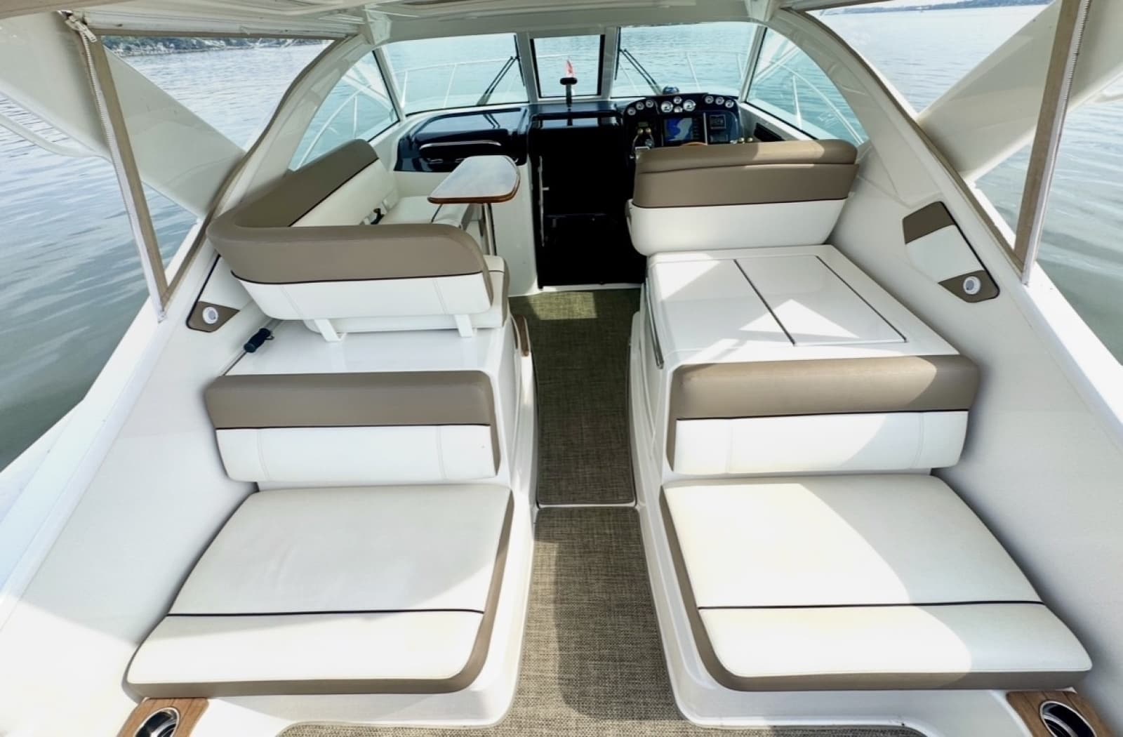 2015 Tiara Yachts 3100 Coronet