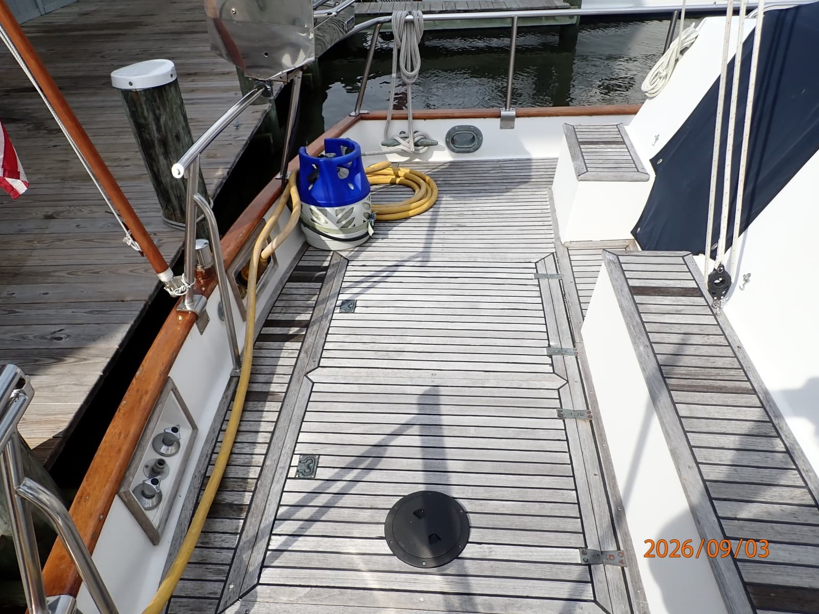 42' Grand Banks aftdeck port