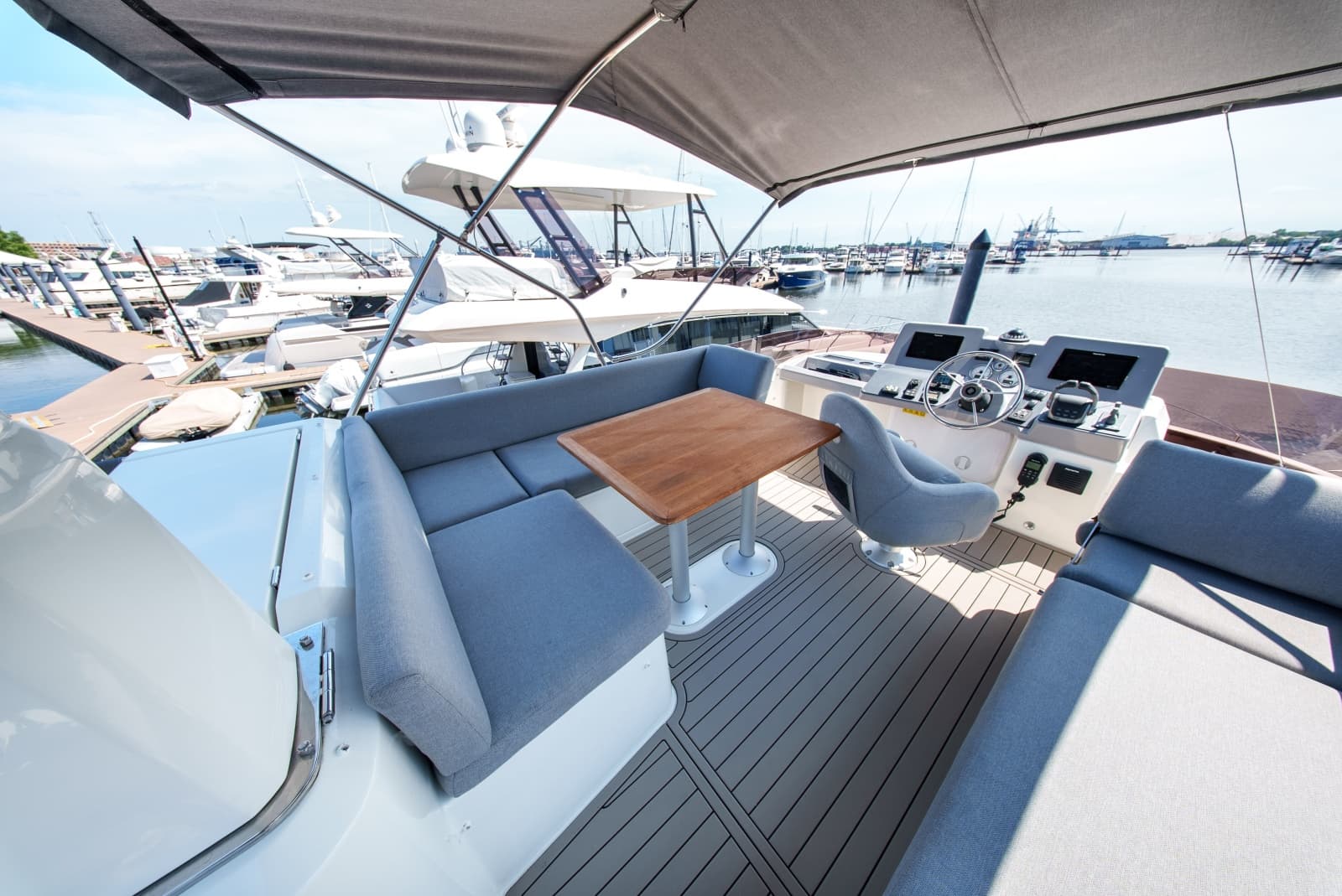 2026 Beneteau Swift Trawler 54