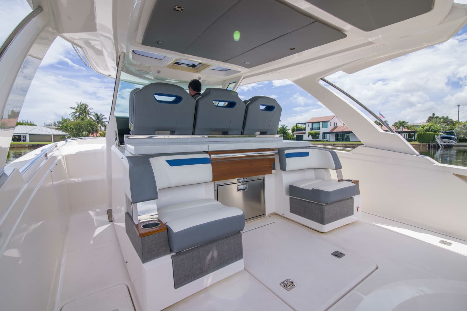Tiara Yachts 38LS - One One