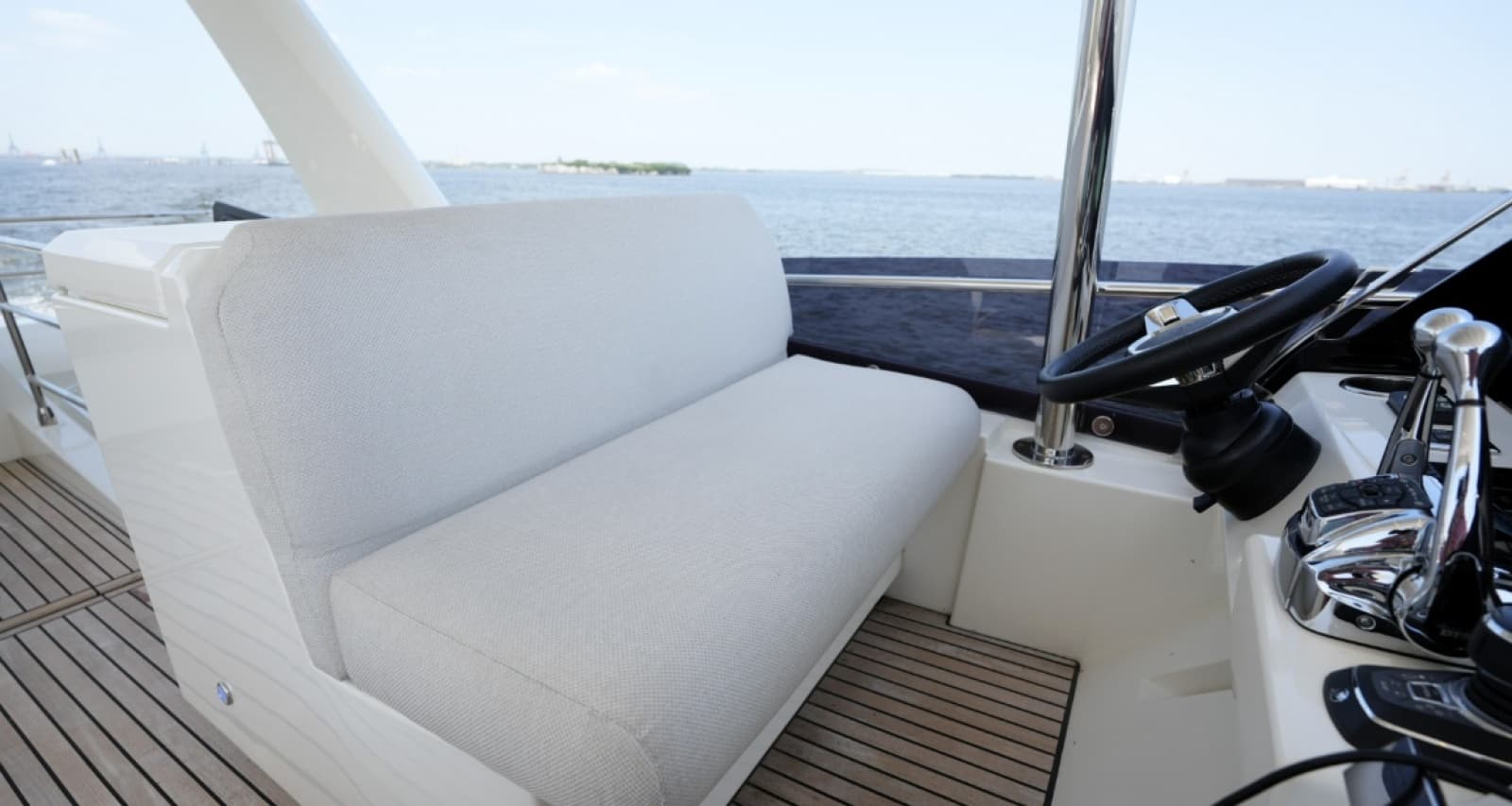2023 Prestige 590