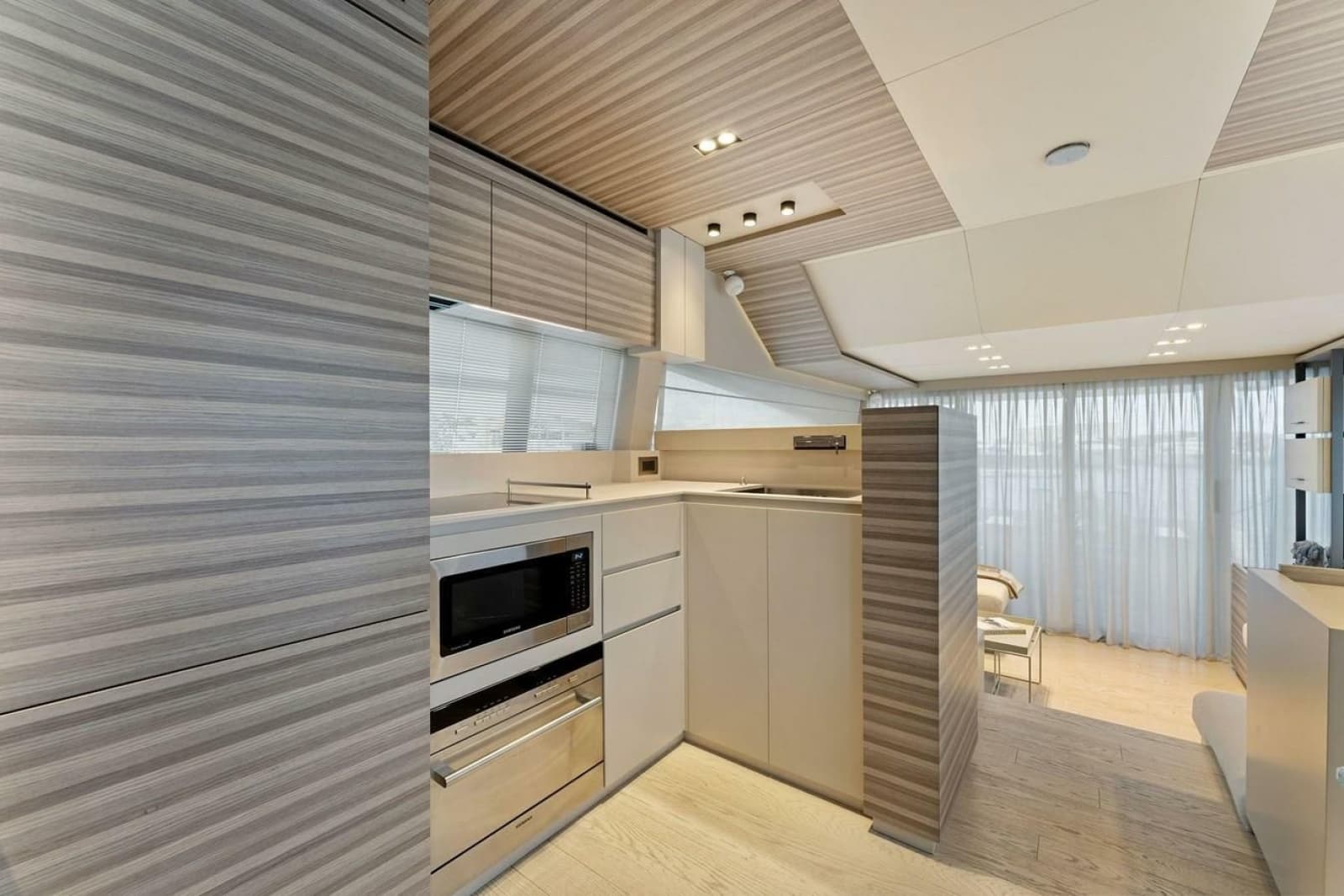 2020 Ferretti Yachts 670 Motoryacht