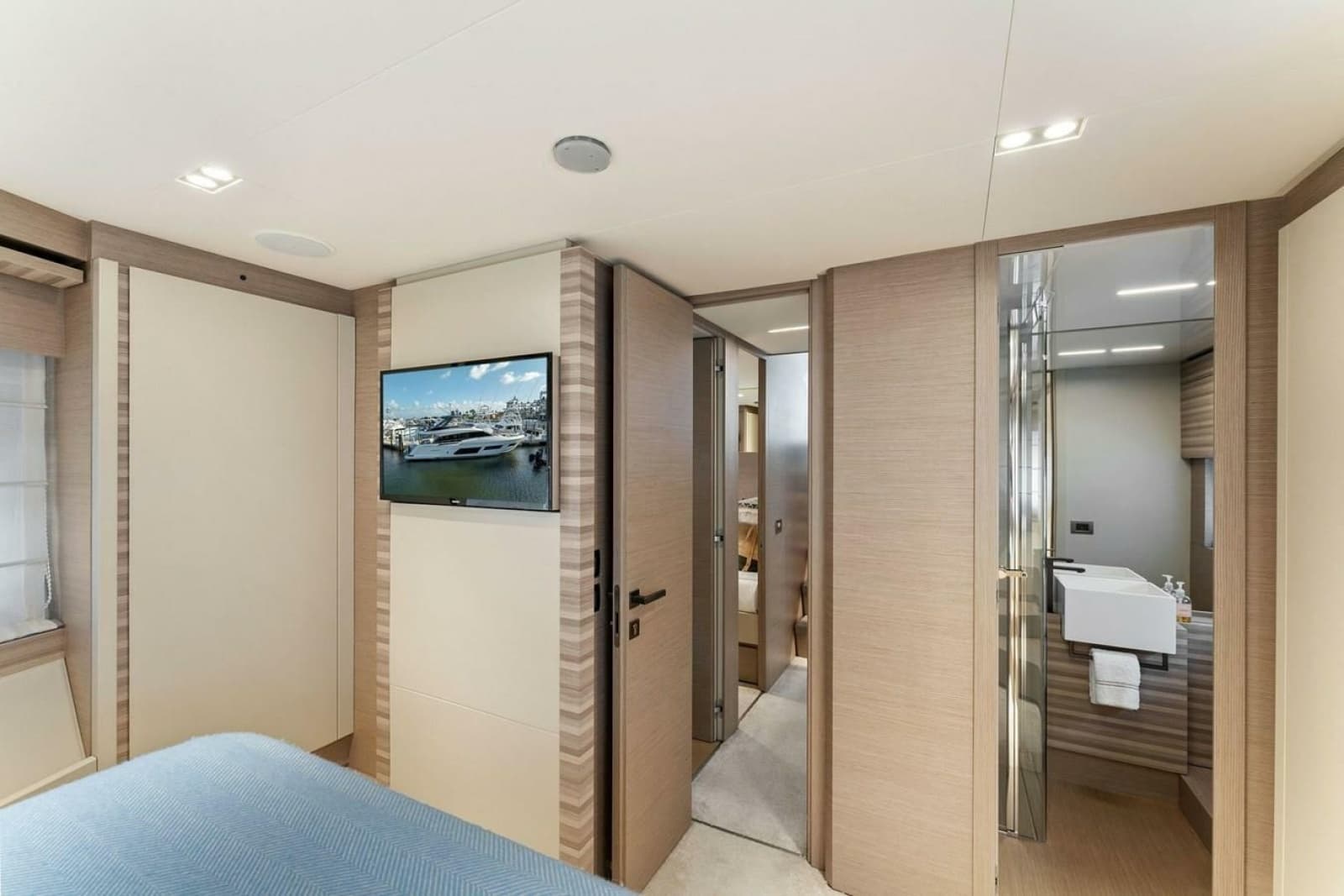 2020 Ferretti Yachts 670 Motoryacht