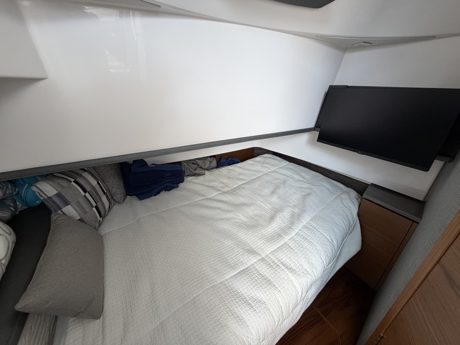 2019 Tiara Yachts 