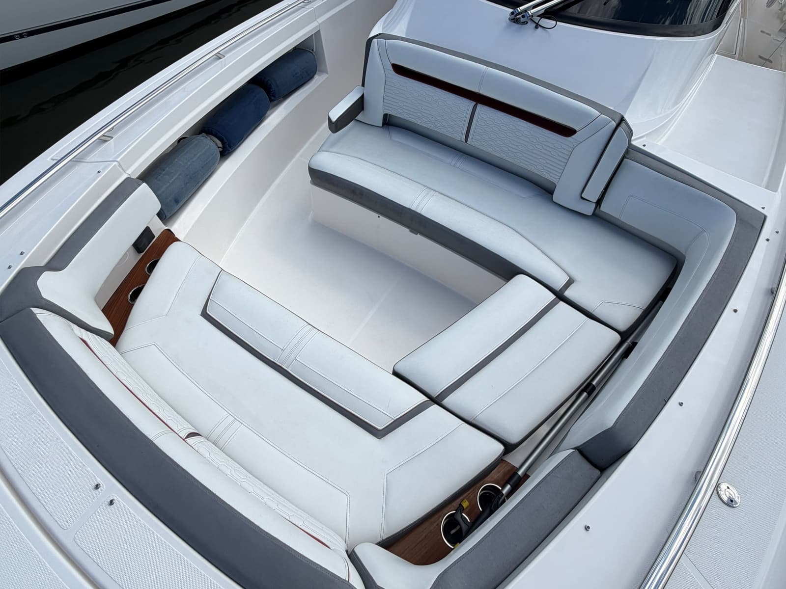 2019 Tiara Yachts 