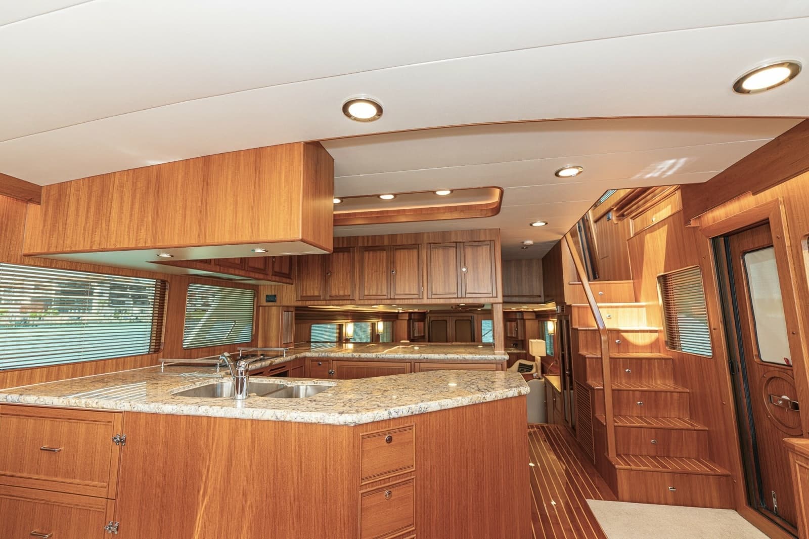 2020 Marlow Explorer 70E-CB