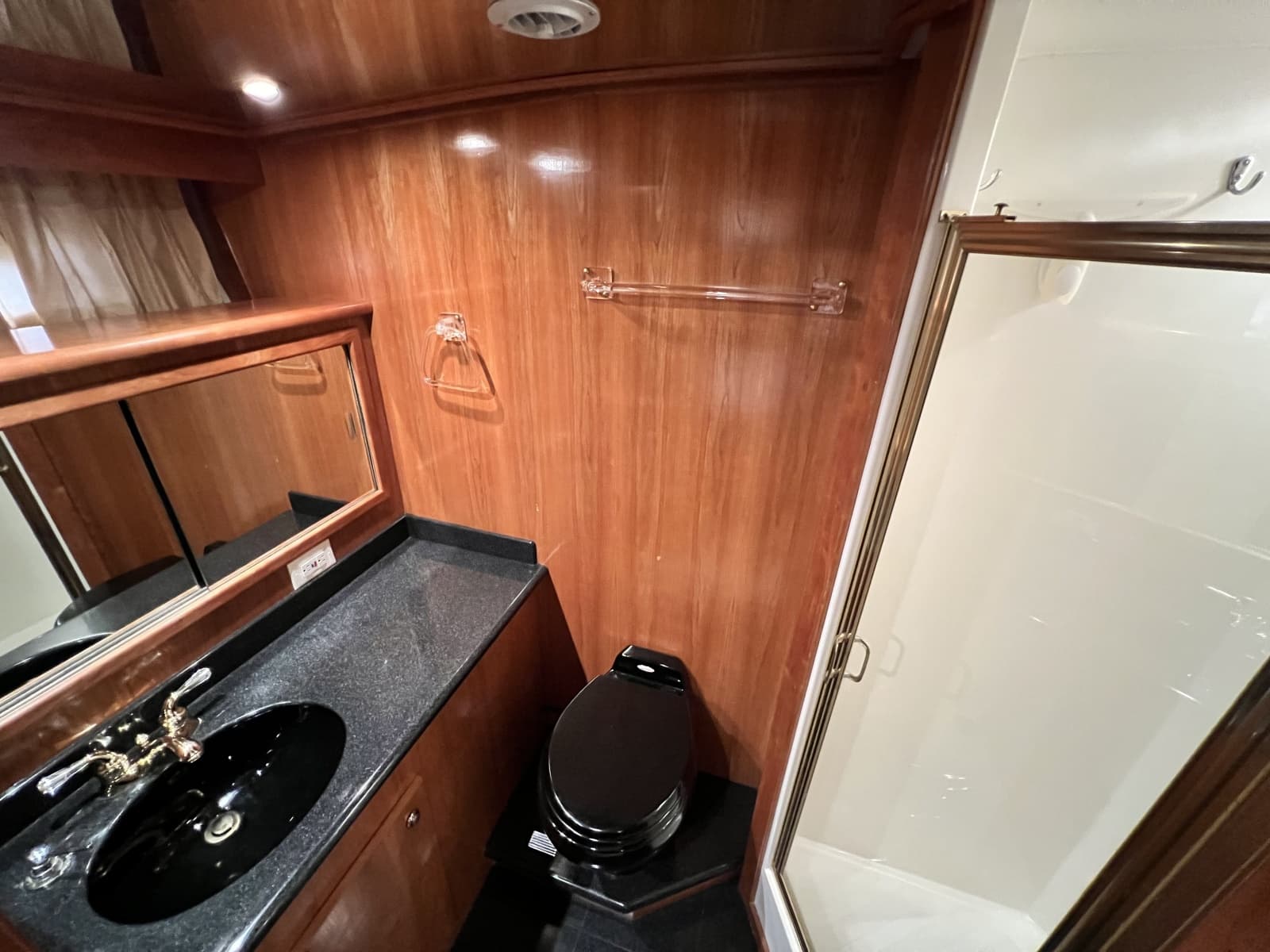 2004 Navigator 4400