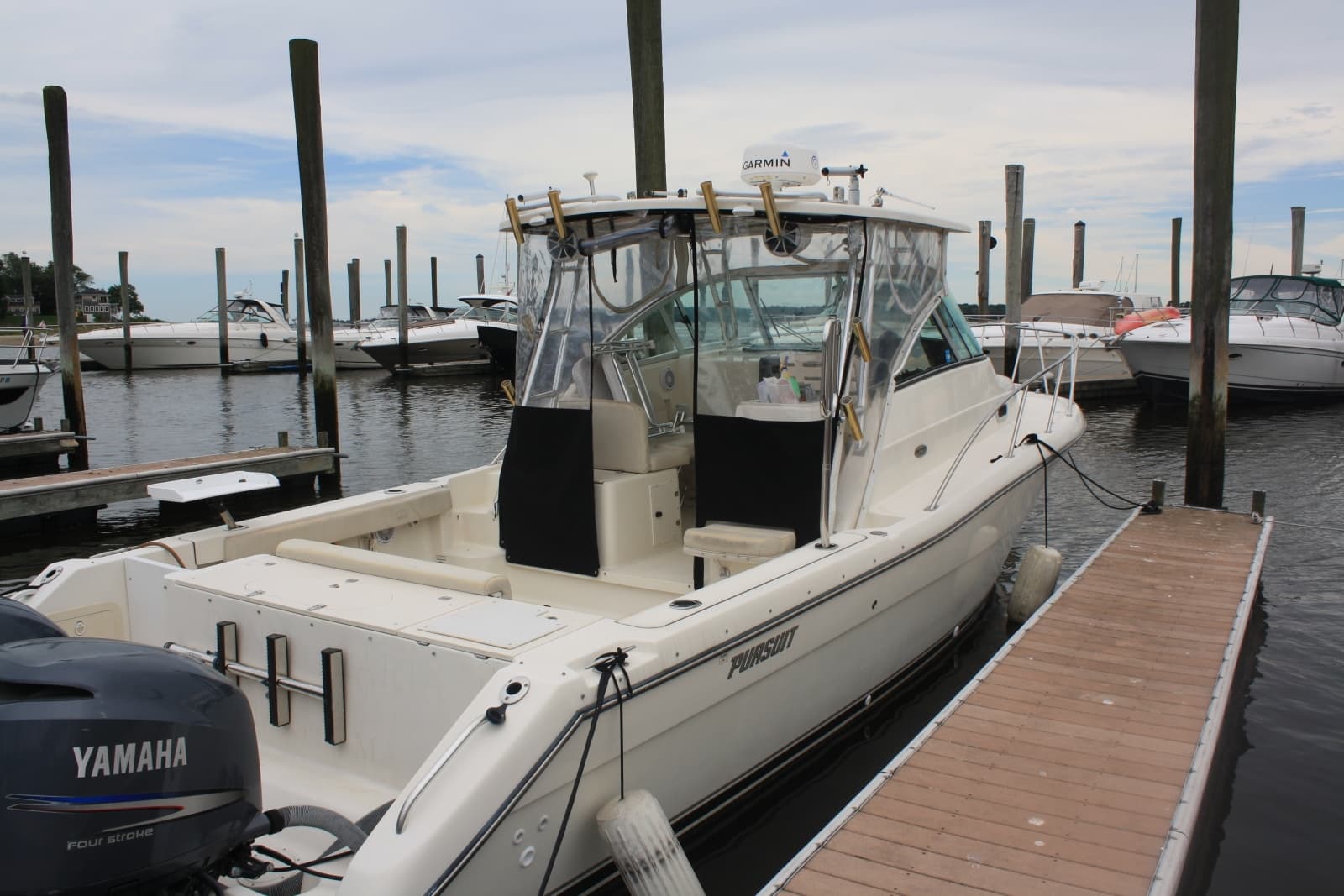 2003 Pursuit 3070 Express