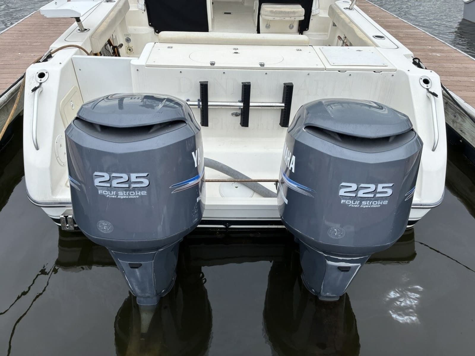 2003 Pursuit 3070 Express