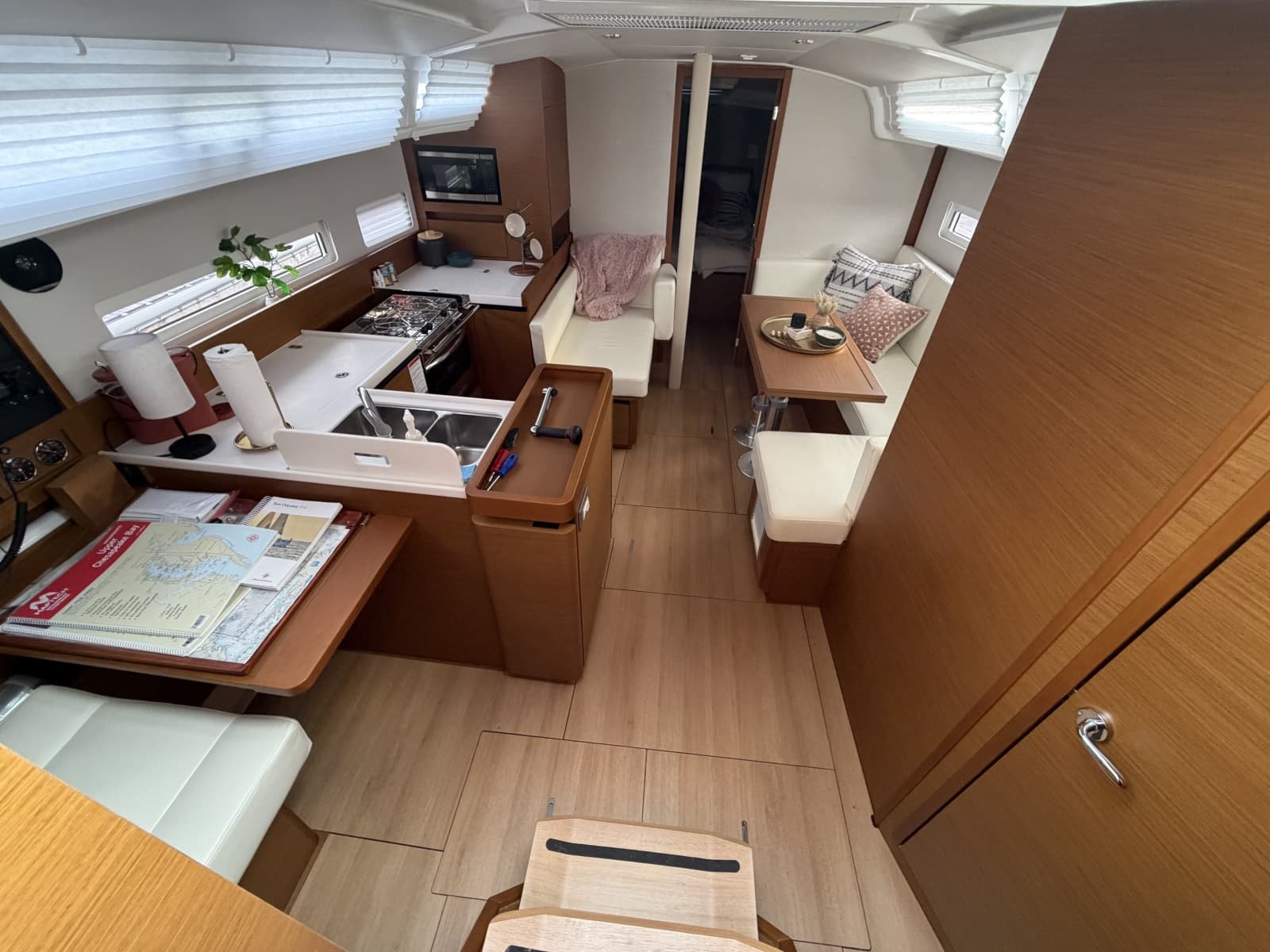 2024 Jeanneau Sun Odyssey 410