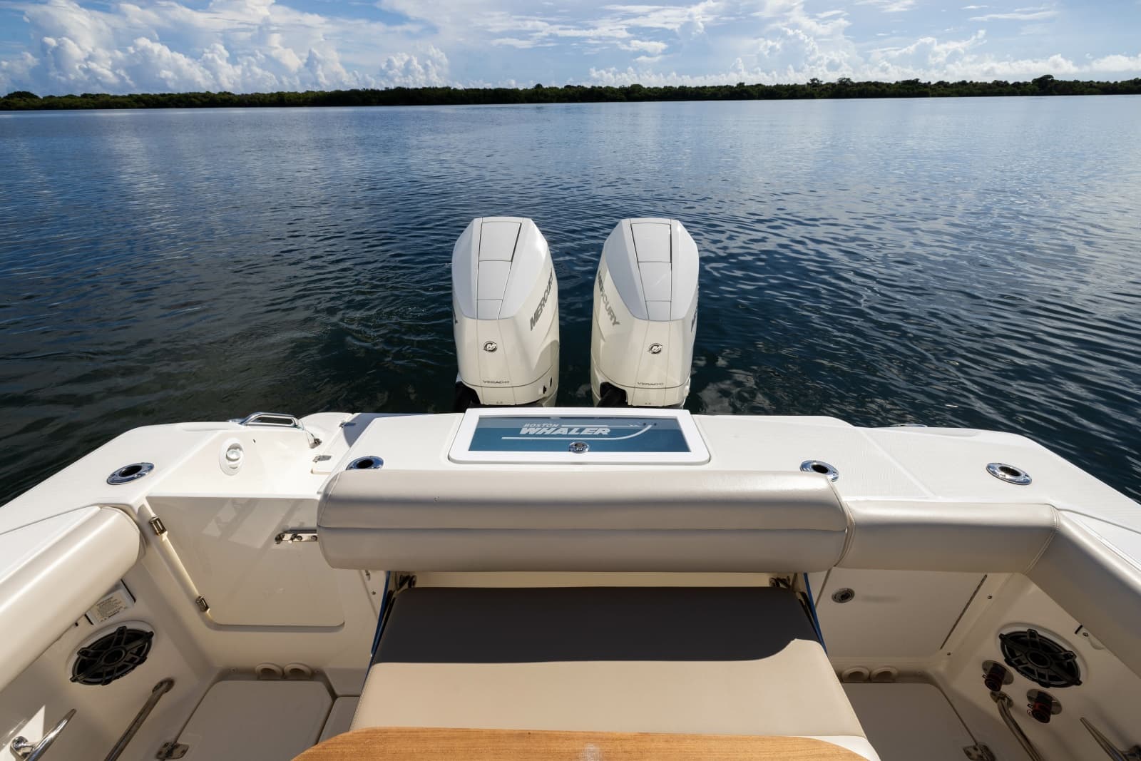 2024 Boston Whaler 330 Outrage