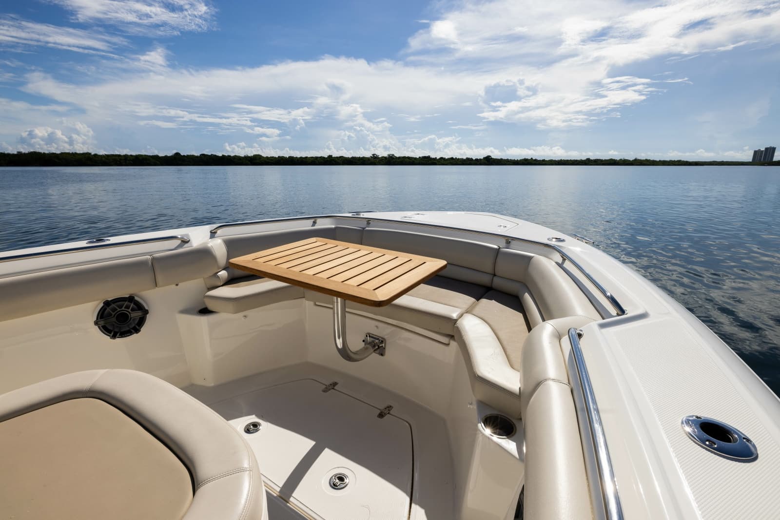 2024 Boston Whaler 330 Outrage