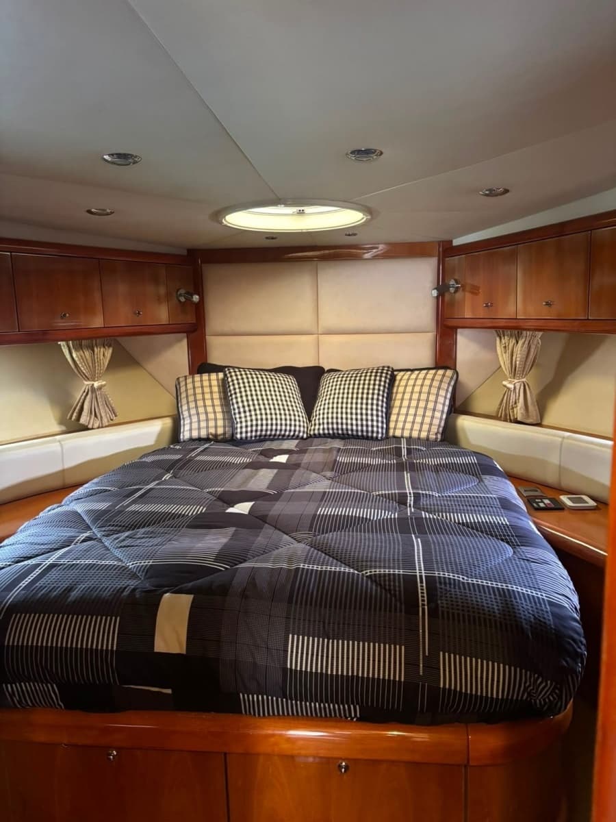 2004 Sunseeker Portofino 46