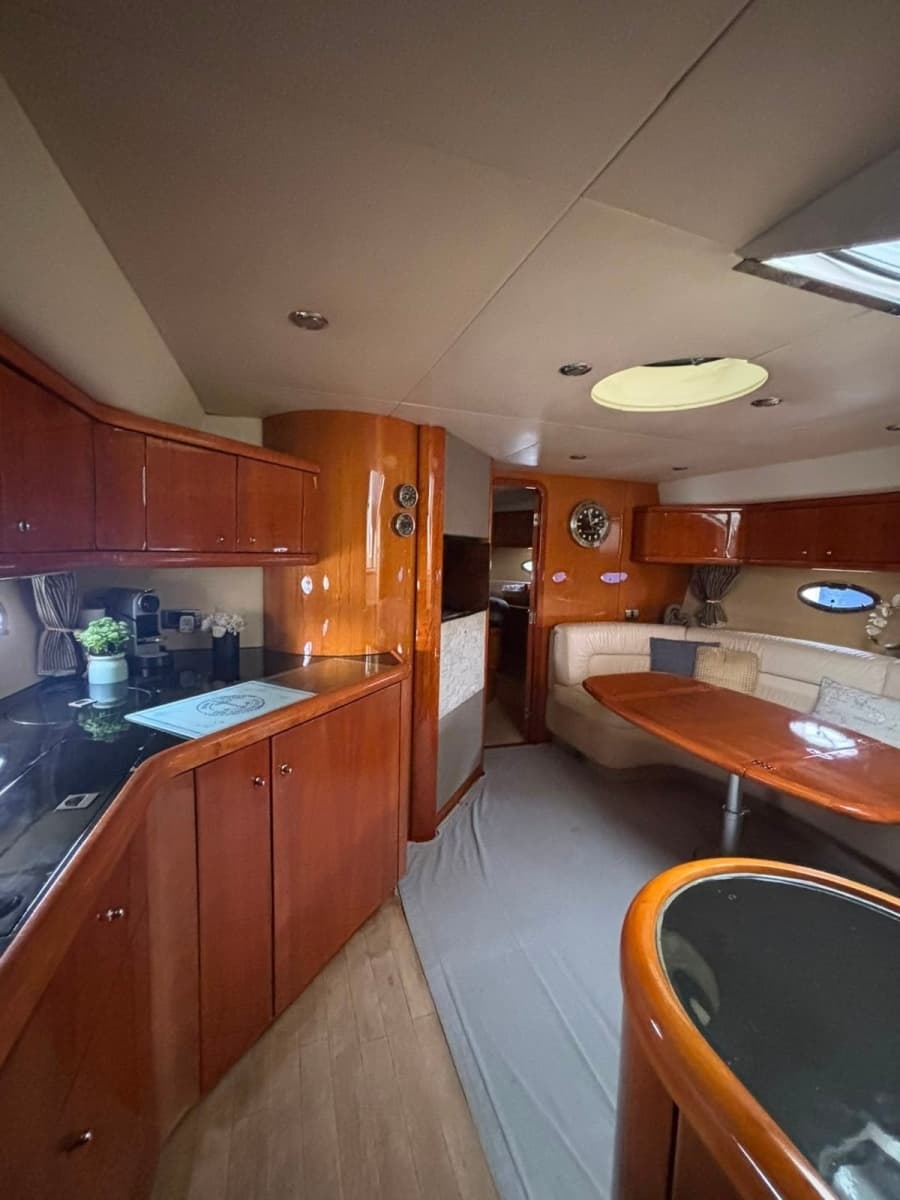2004 Sunseeker Portofino 46