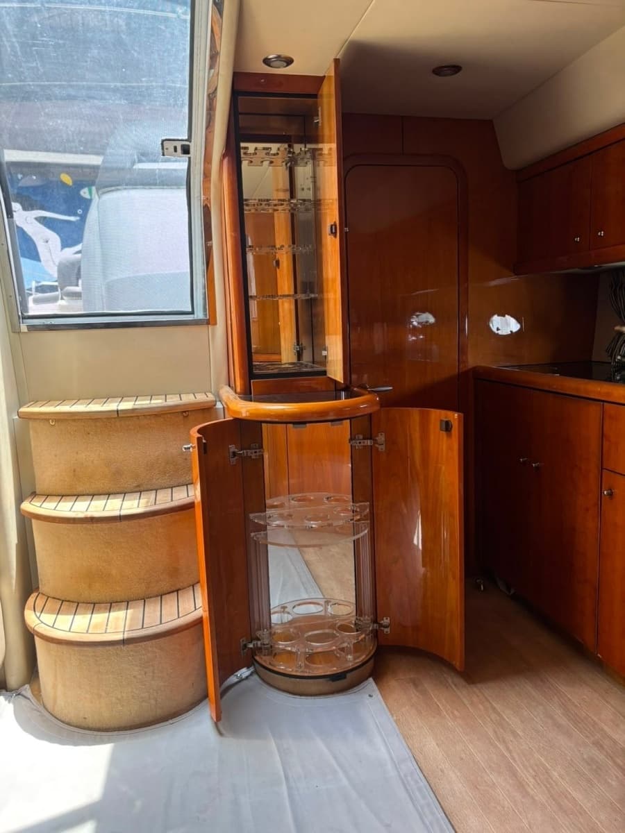 2004 Sunseeker Portofino 46