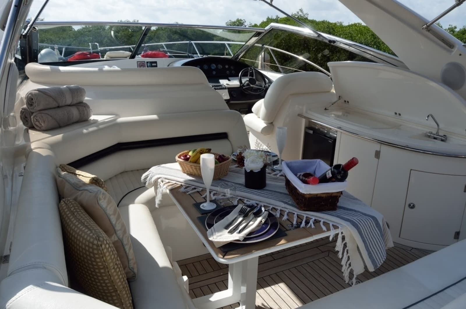 2004 Sunseeker Portofino 46
