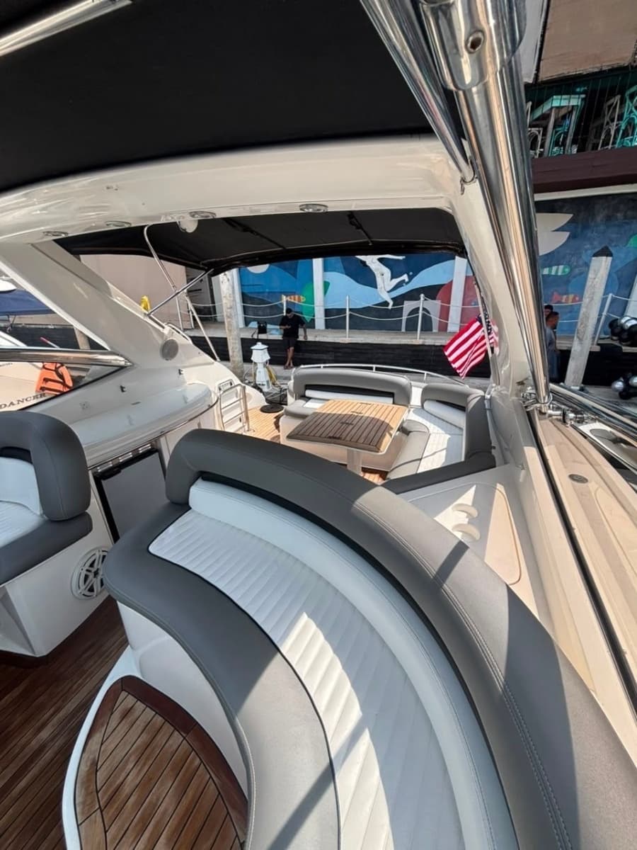 2004 Sunseeker Portofino 46