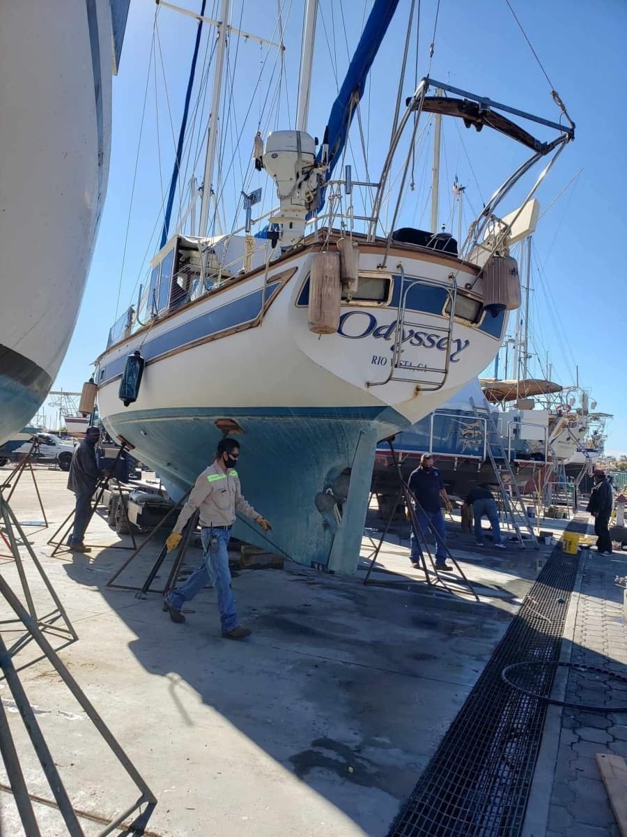 1976 Islander 47