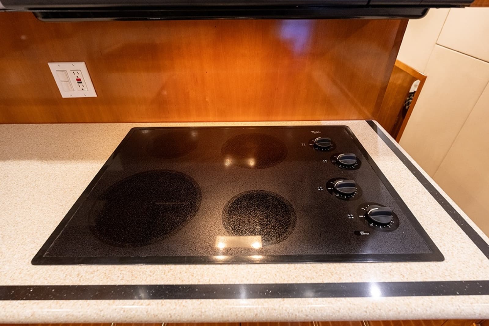4-burner surface cooktop