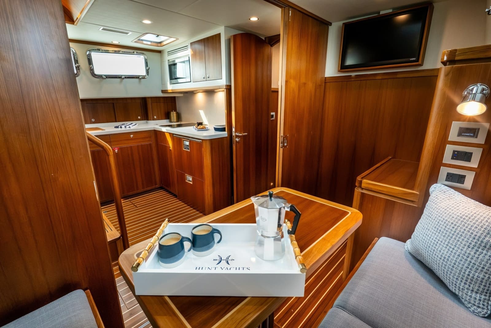 2027 Hunt Yachts 56 Flybridge
