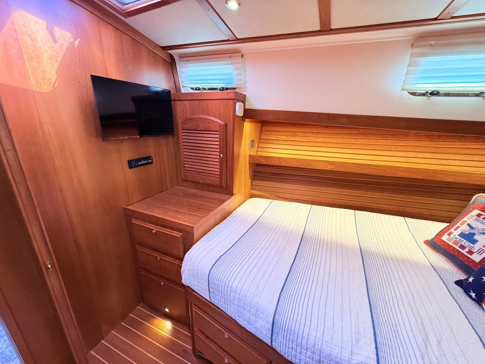 2012 Sabre 42 Salon Express