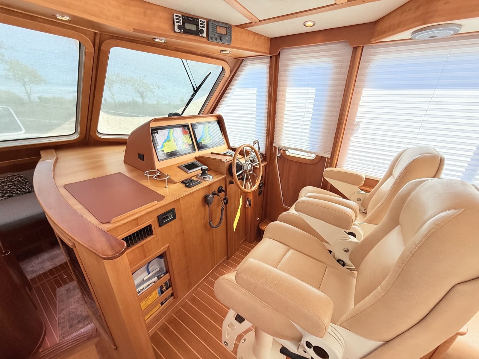 2012 Sabre 42 Salon Express