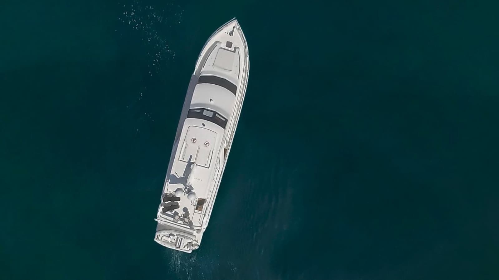 2014 Hampton 760 Sky Lounge Motor Yachts