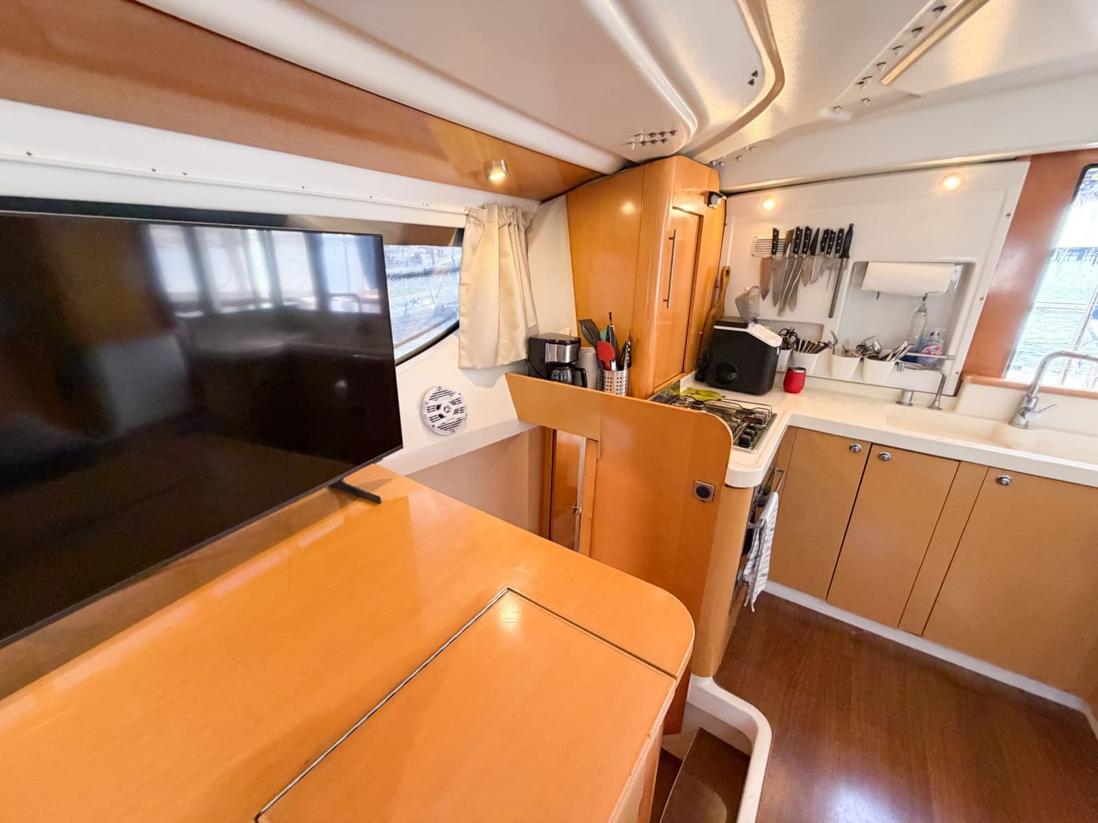 2008 Fountaine Pajot Orana 44
