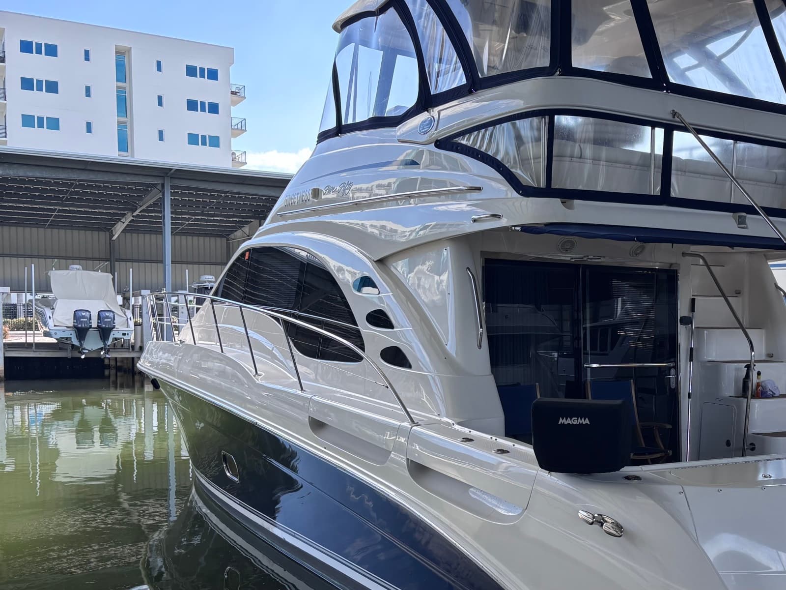 2005 Sea Ray 550 SEDAN BRIDGE