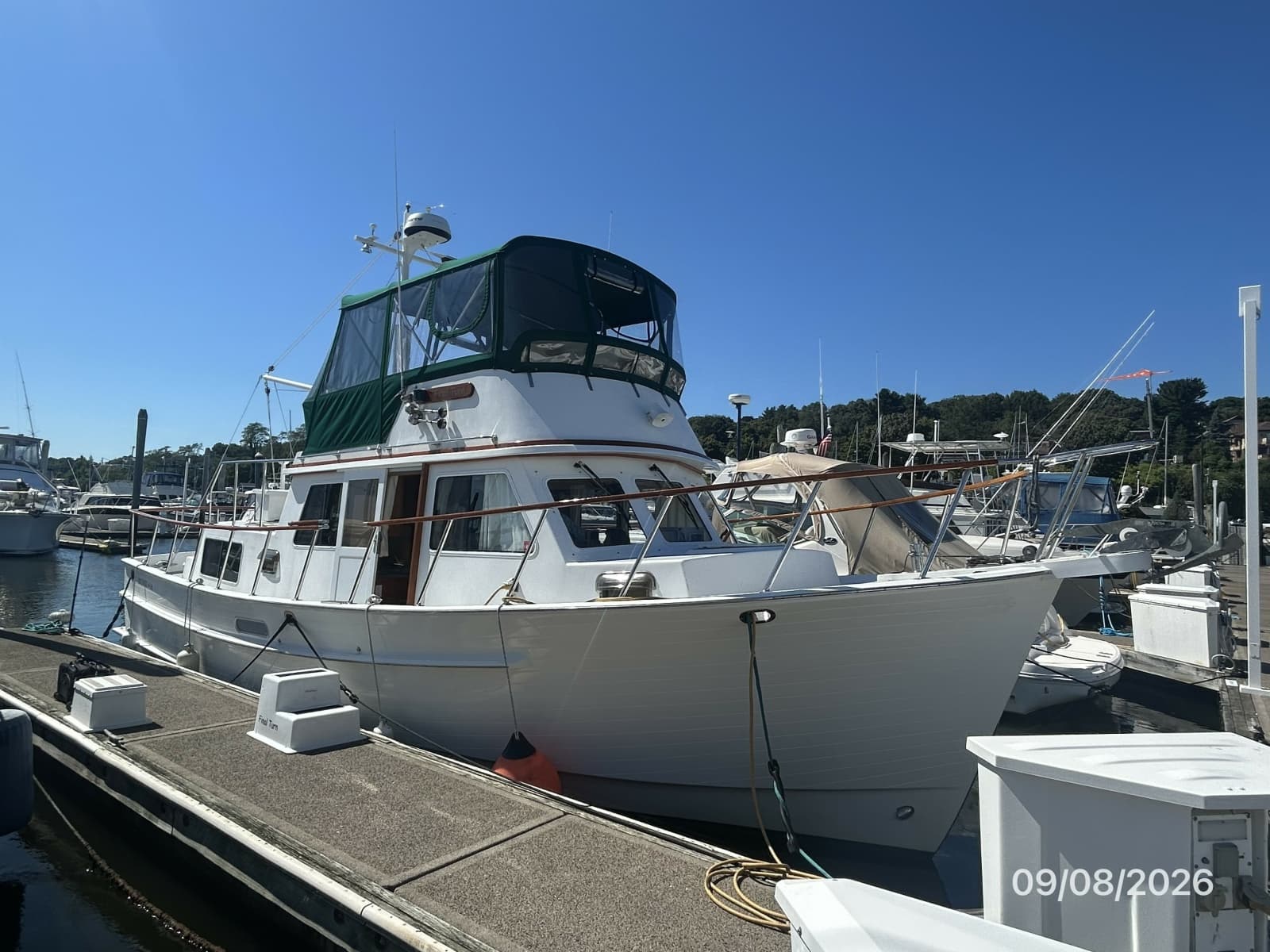 36' Monk starboard forward profile