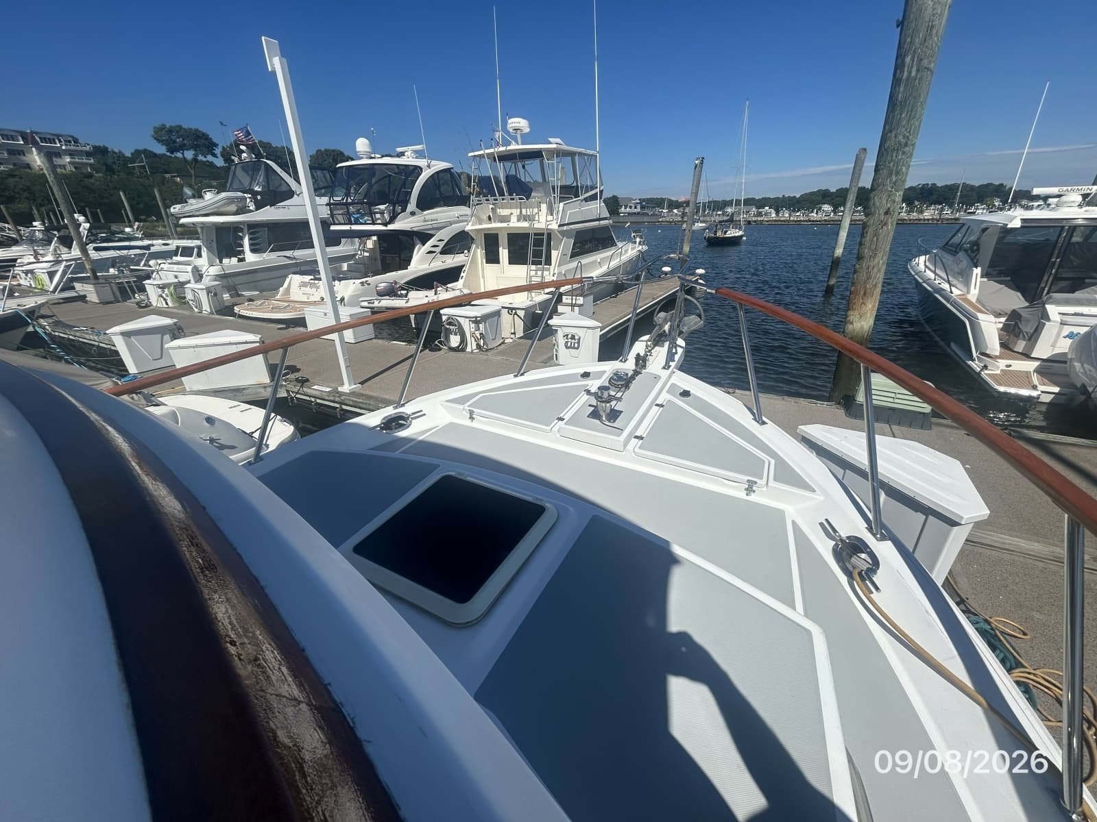 36' Monk foredeck2