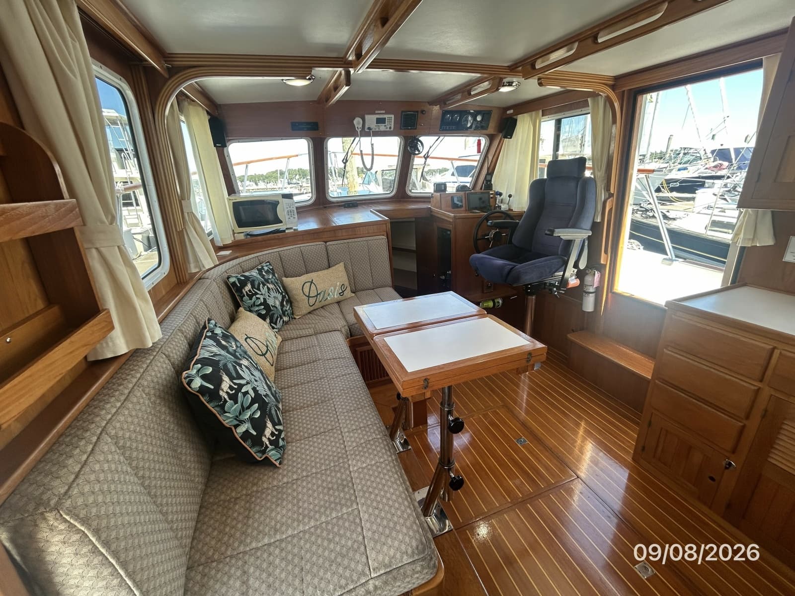 36' Monk salon forward
