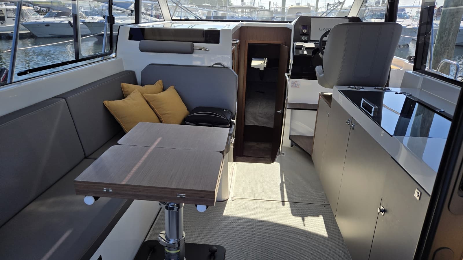 2025 Beneteau Antares 11 Coupe