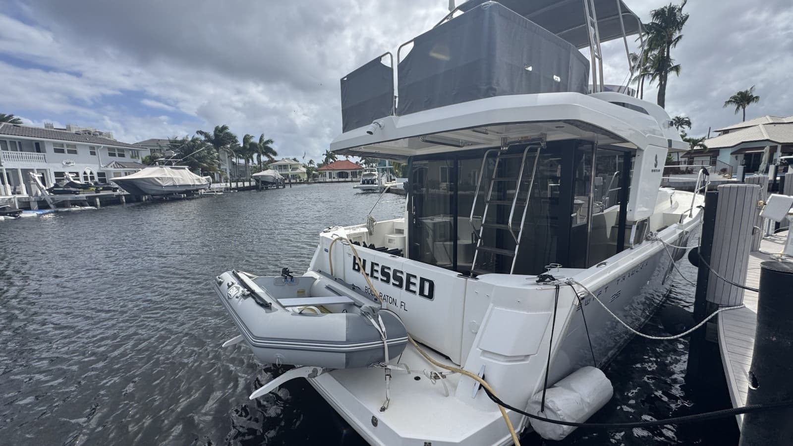 Exterior Stern View