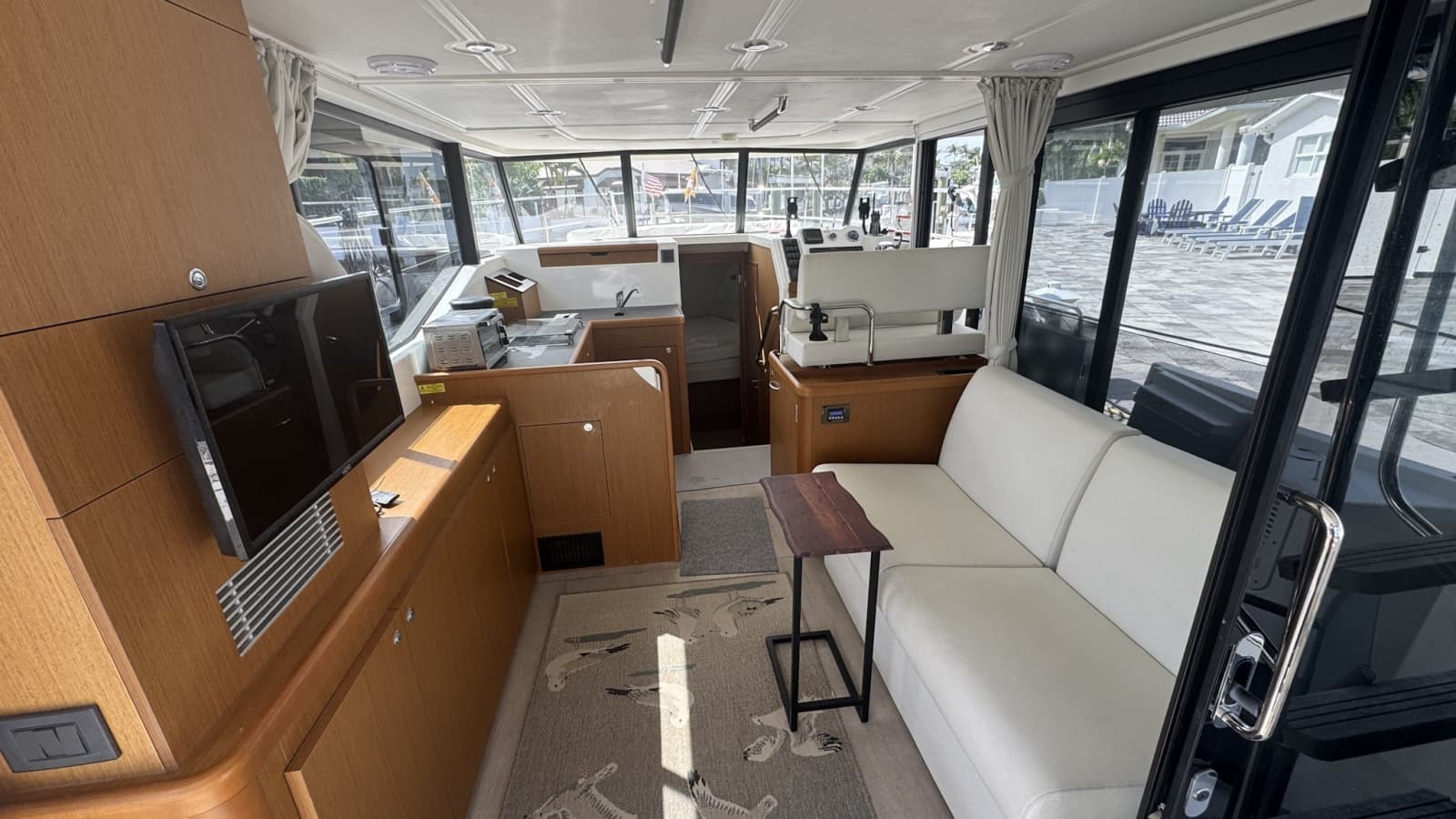Salon Forward View